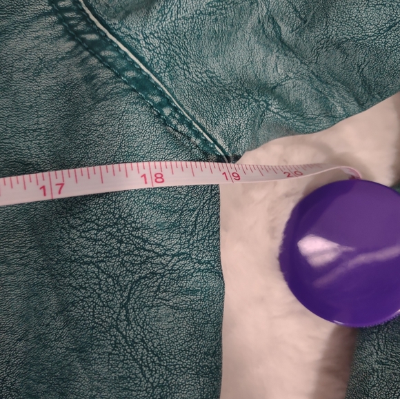 HOW CUTE! Women's Teal Faux Leather Zip Up Jacket Size XS - Picture 8 of 9